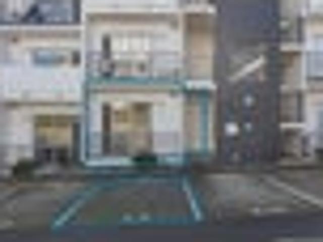 Apartment for rent in Paremoremo, Oroua County