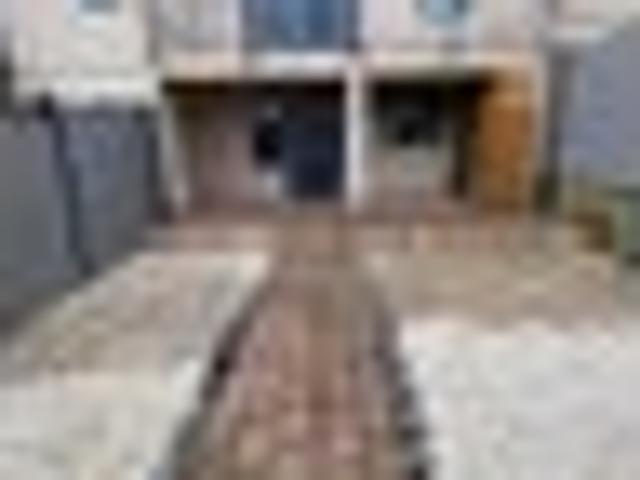 Townhouse for rent in Paremoremo, Oroua County