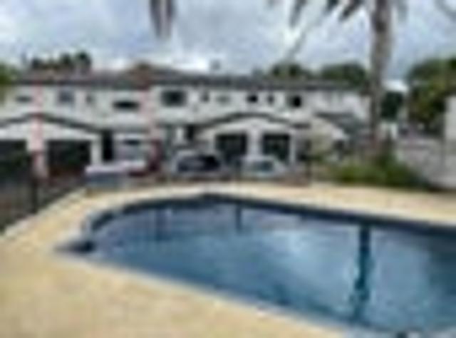 Townhouse for rent in Paremoremo, Oroua County