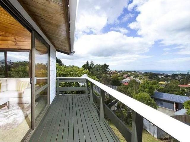 House for rent in Oteha, Upper Harbour