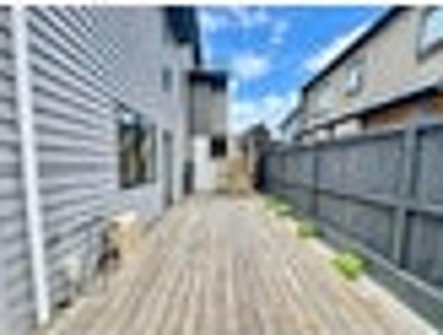 House for rent in Paremoremo