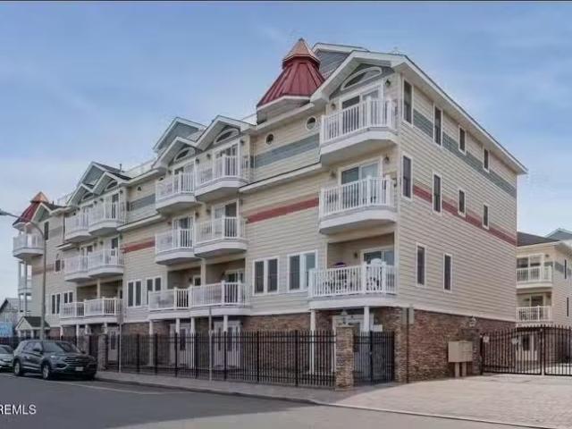 Condo for rent in Lakewood