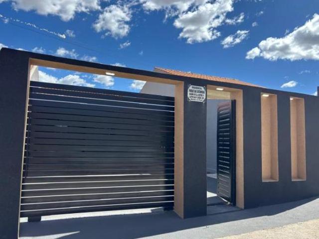 Casa venda em Região Geográfica Imediata de Águas Lindas de Goiás, Região Integrada de Desenvolvimento do Distrito Federal e Entorno