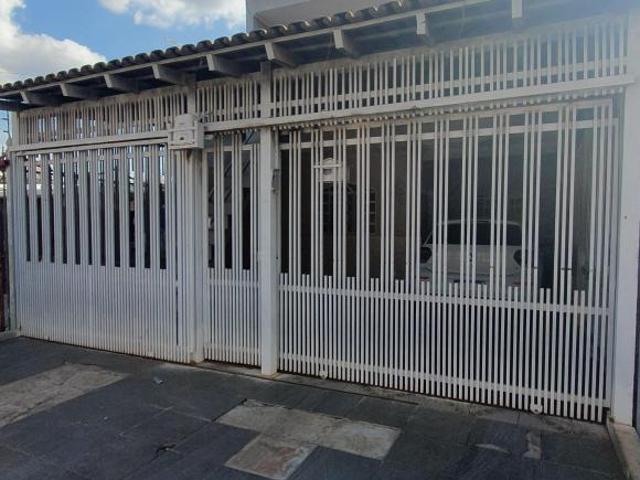 Casa venda em Região Geográfica Imediata do Distrito Federal, Região Integrada de Desenvolvimento do Distrito Federal e Entorno