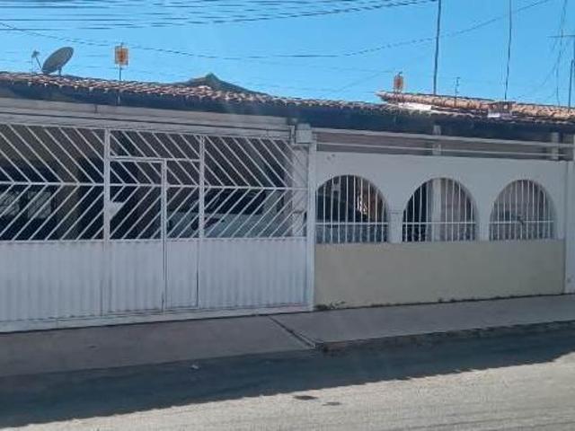Casa venda em Região Geográfica Imediata de Luziânia, Região Integrada de Desenvolvimento do Distrito Federal e Entorno