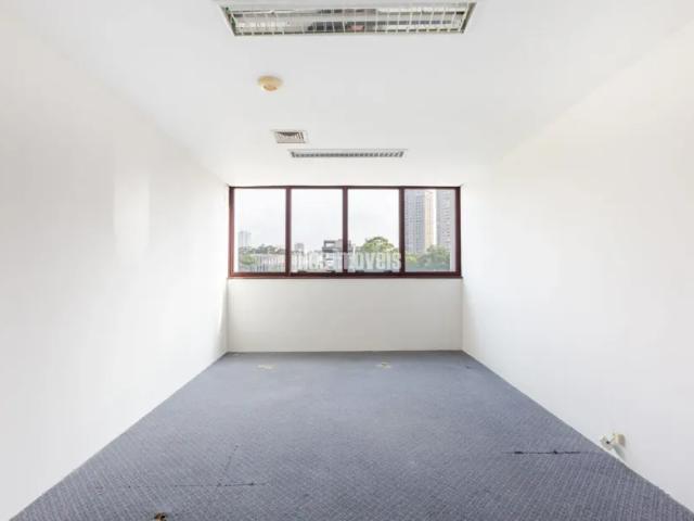 Ponto Comercial aluguel em Região Imediata de São Paulo, Região Metropolitana de São Paulo