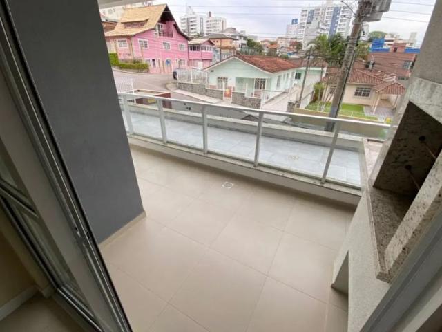 Apartamento aluguel em Barreiros, São José