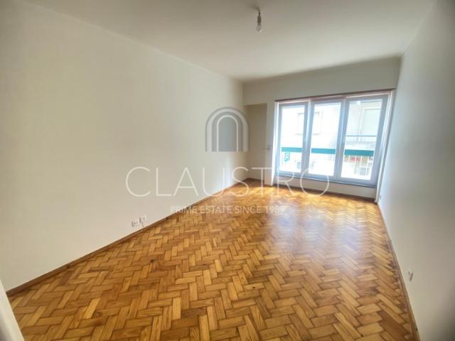 Apartamento alugar em Núcleo Urbano Histórico de Carcavelos, Cascais