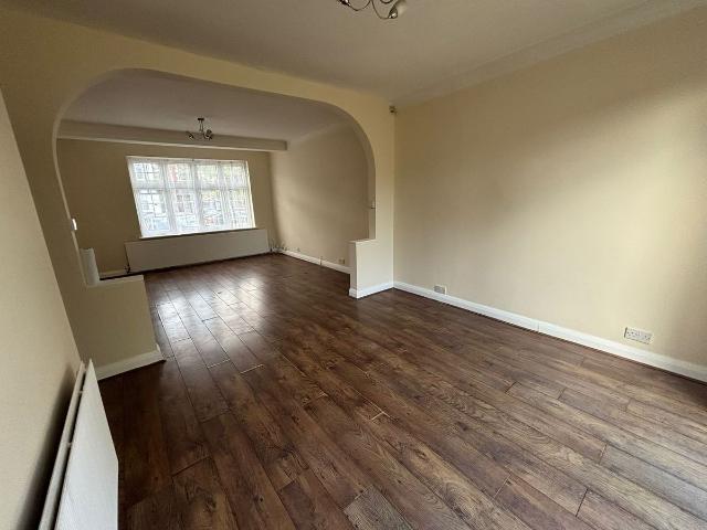 House for rent in Gants Hill, Greater London
