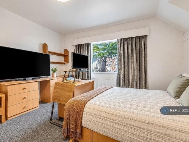 Apartment for rent in Low Farm, Leeds
