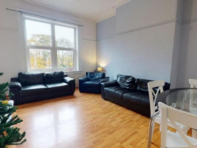 Room for rent in Headingley Hill, Leeds