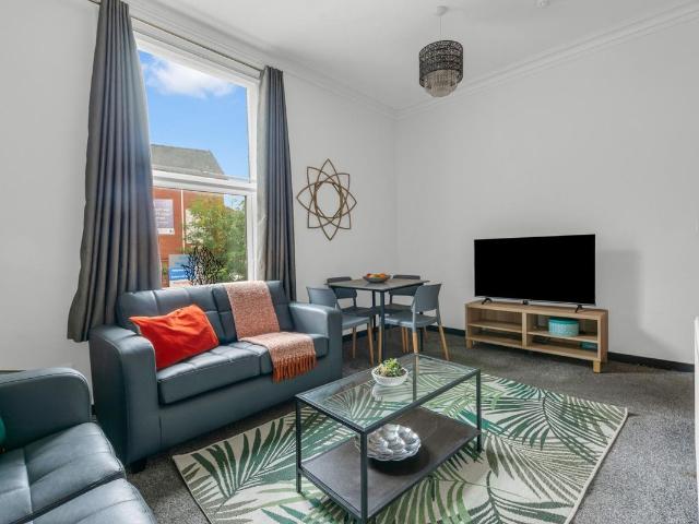 House for rent in Headingley Hill, Leeds