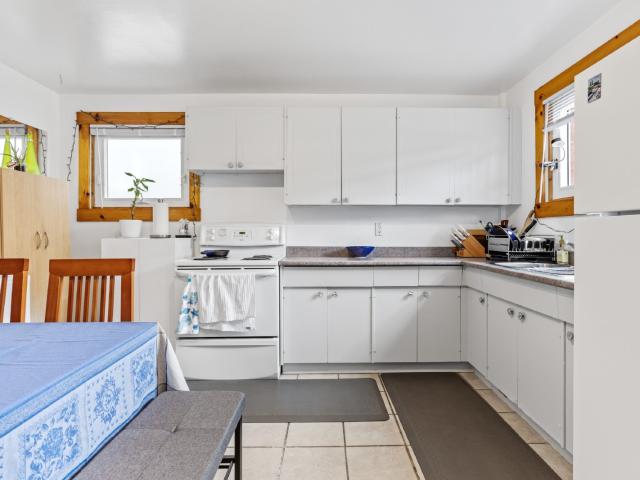 Apartment for rent in Mulhurst Bay, Ontario