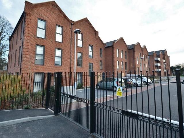 Apartment for rent in Yiewsley, Greater London