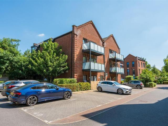 Apartment for rent in London Borough of Hillingdon, Greater London