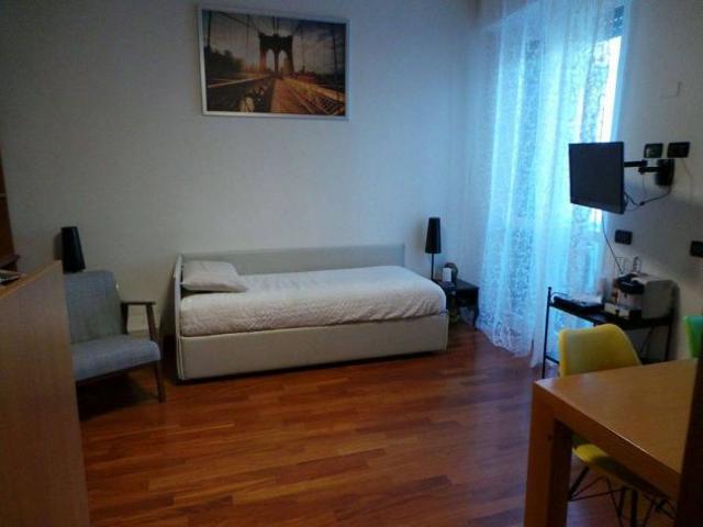 Monolocale in affitto a Milano, Lombardia