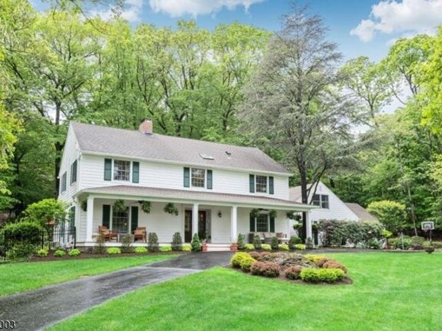 House for sale in Franklin Lakes