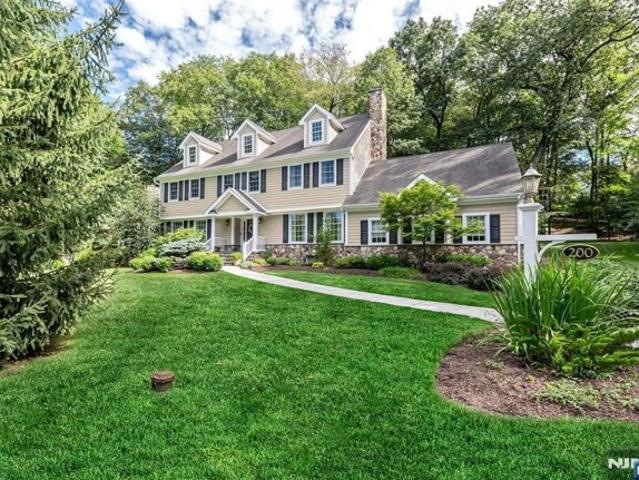House for sale in Franklin Lakes