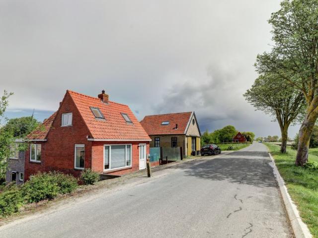 Woning te huur in Nij Altoenae, Waadhoeke