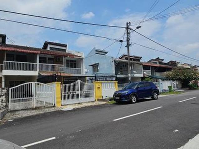 Terraced House for rent in Country Heights Damansara, Kuala Lumpur