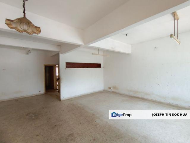 House for sale in Country Heights Damansara, Kuala Lumpur