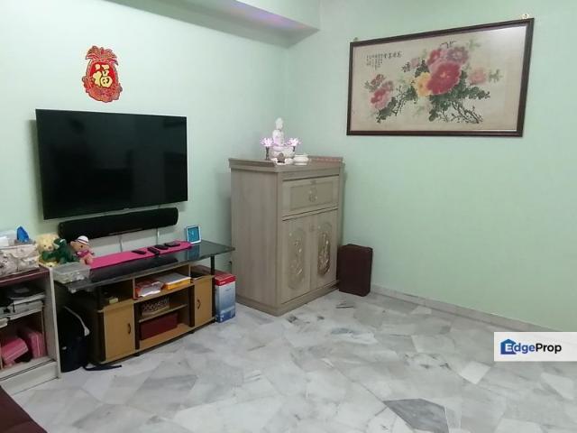 House for sale in Country Heights Damansara, Kuala Lumpur