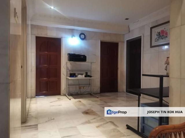 House for sale in Country Heights Damansara, Kuala Lumpur