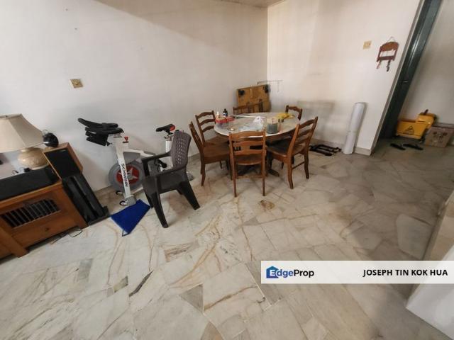House for sale in Country Heights Damansara, Kuala Lumpur