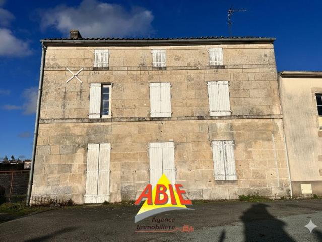 Maison vente à Fontenay-le-Comte, Benet