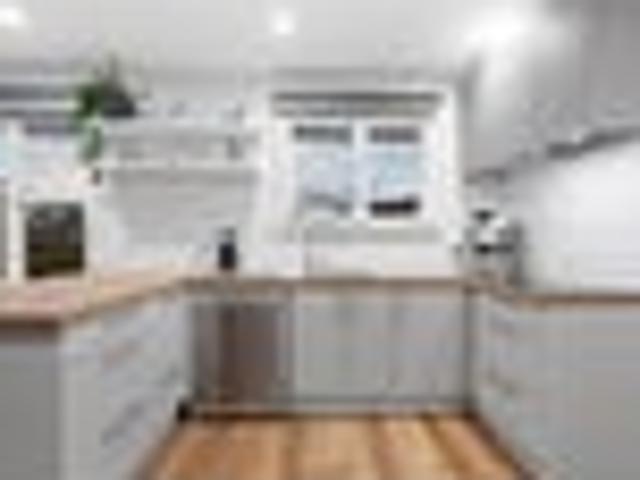 House for sale in Chaslands, Canterbury