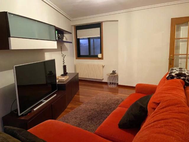 Apartamento en alquiler en Montealegre, Ourense