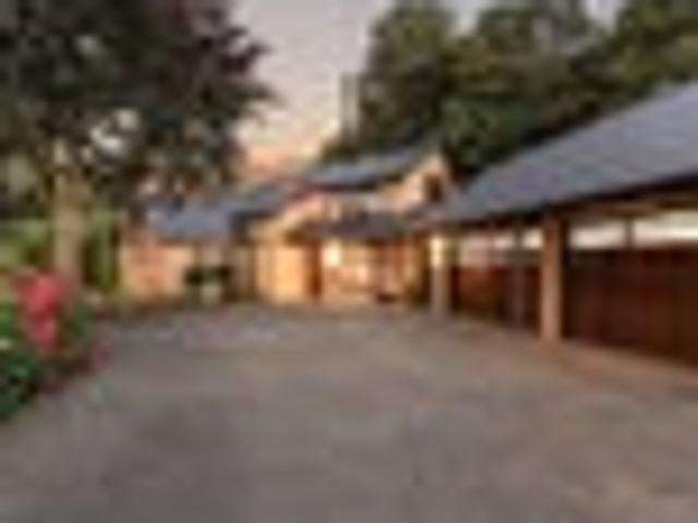 House for sale in Chaslands, Canterbury