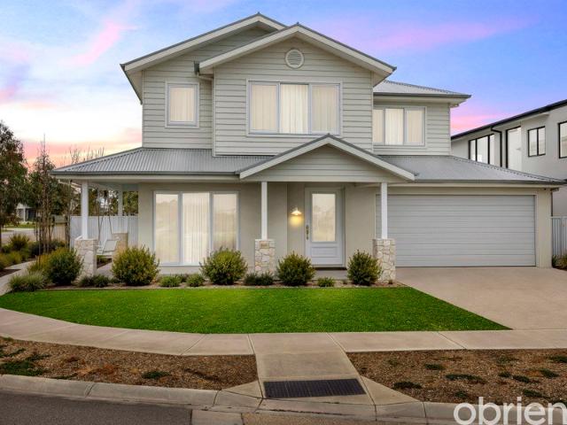 House for sale in Berwick Waters, Melbourne
