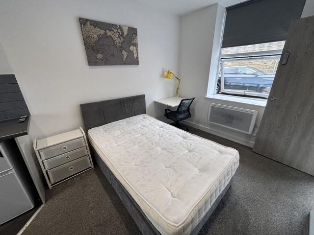 Apartment for rent in Springwood, Huddersfield