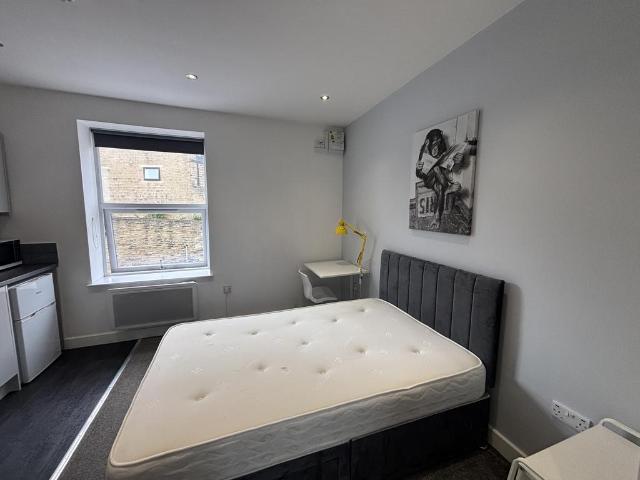 Apartment for rent in Folly Hall, Kirklees
