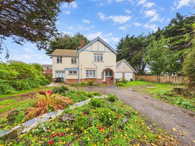 Apartment for rent in Felpham, Arun