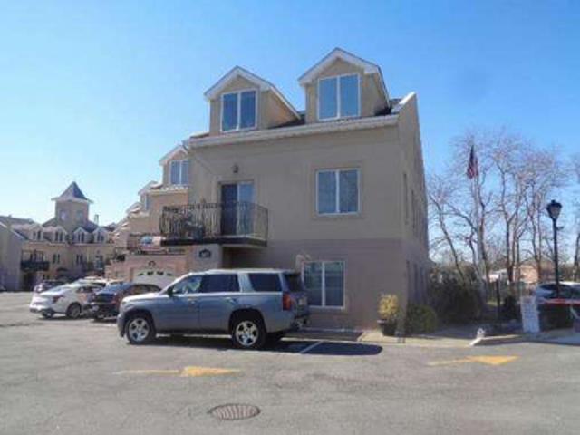 Condo for sale in The Bronx, Arverne