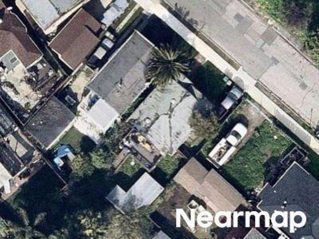 House for sale in Oakland