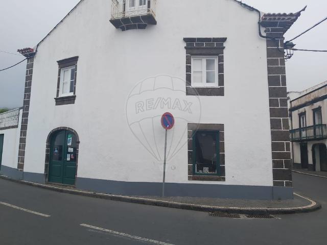Loja alugar em Açores, Água De Pau