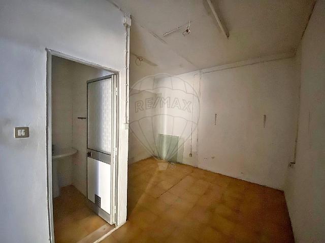 Loja venda em Verderena, Setúbal