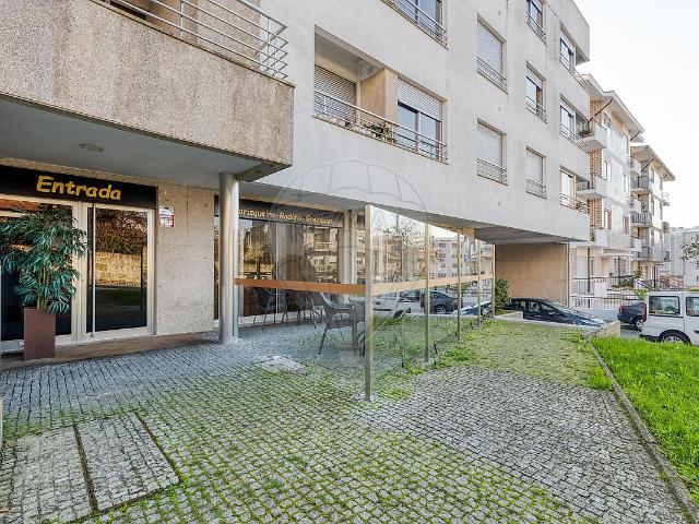 Loja alugar em Maia, Gueifães