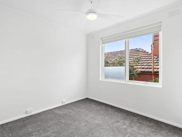 Apartment for rent in St Kilda West, Melbourne