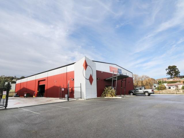 Warehouse for rent in Waverley, Launceston