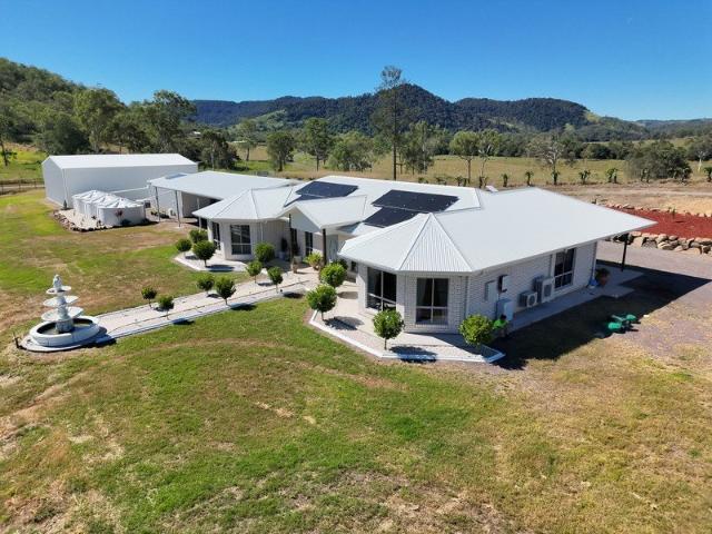 Cottage for sale in Sarina Range, Queensland