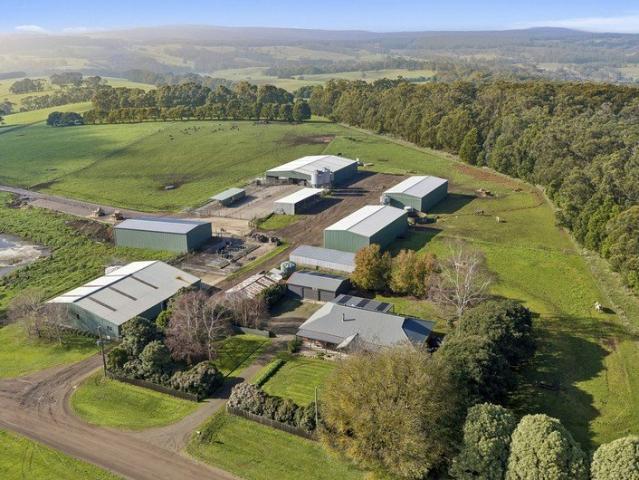 Cottage for sale in Victoria
