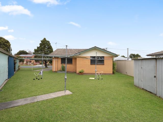 Flat for sale in Lavington, New South Wales