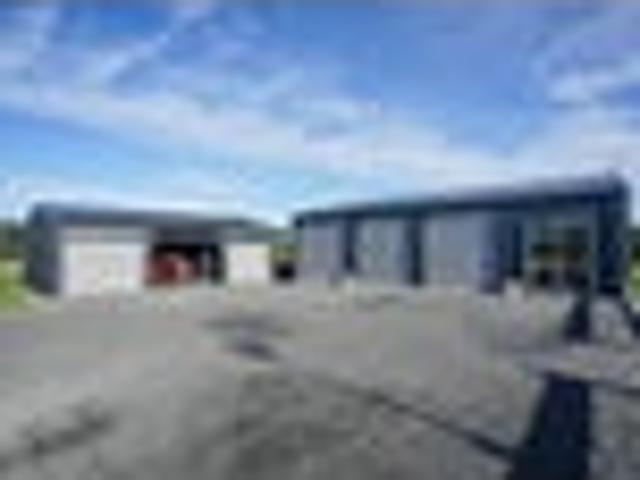 House for sale in Lorneville