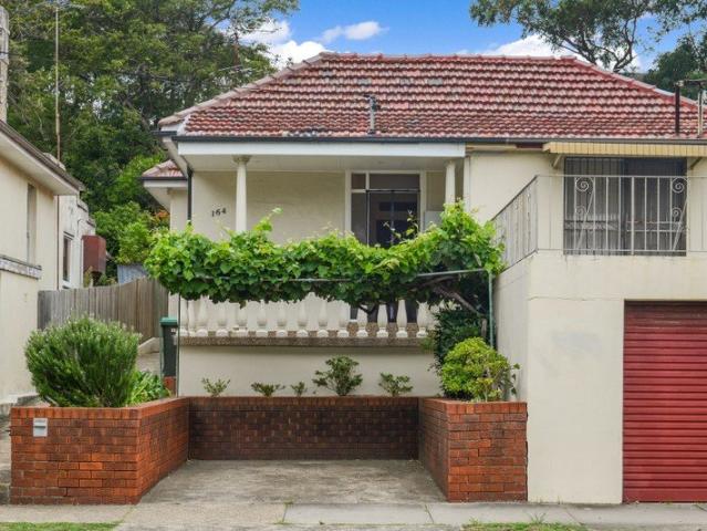 Duplex for rent in Sydney, New South Wales