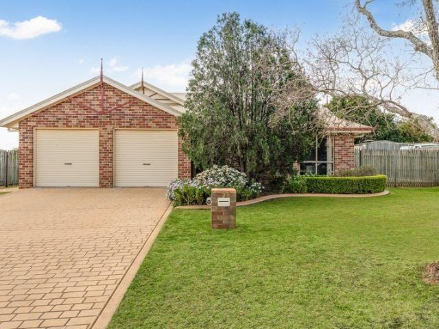 House for sale in Middle Ridge, Toowoomba