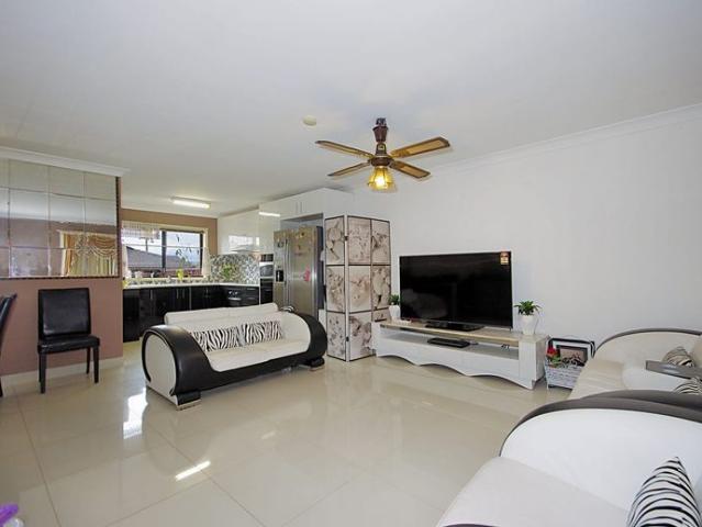 Townhouse for rent in Sydney, New South Wales